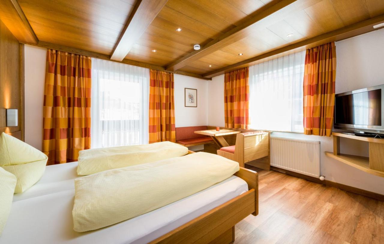 Hotel Tyroler Hof à Grän Extérieur photo