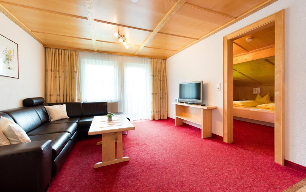 Hotel Tyroler Hof à Grän Extérieur photo