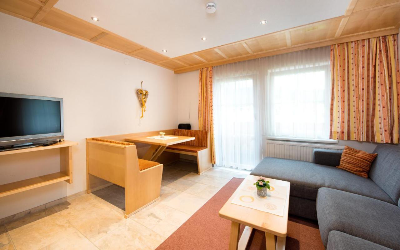 Hotel Tyroler Hof à Grän Extérieur photo