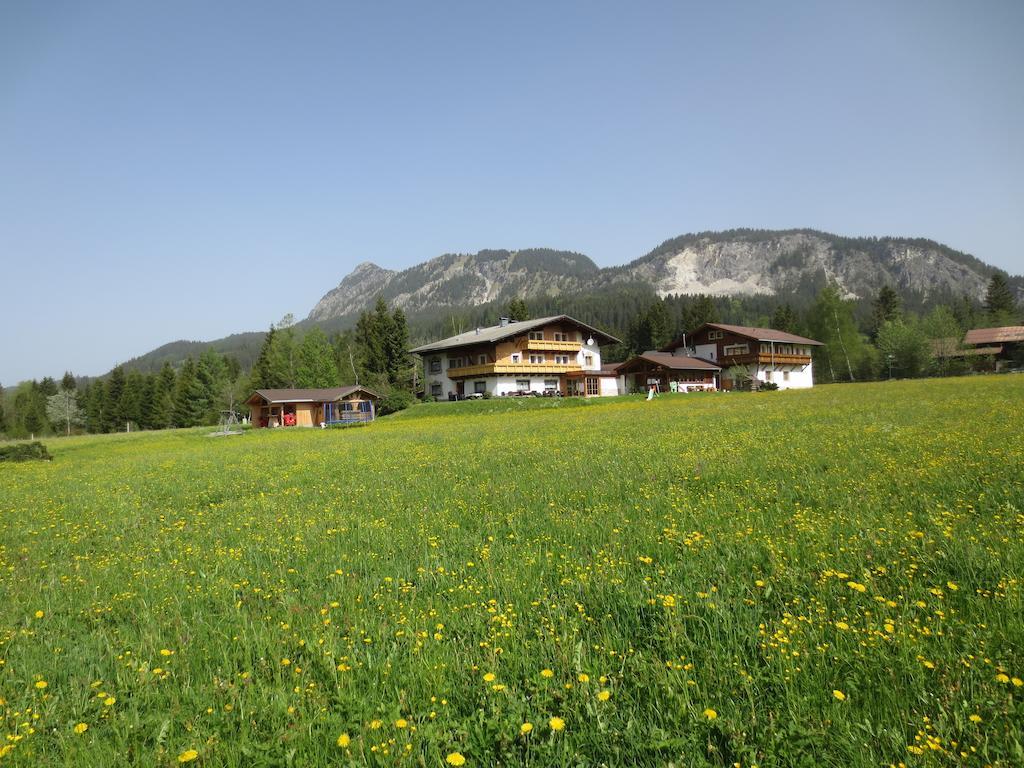 Hotel Tyroler Hof à Grän Extérieur photo