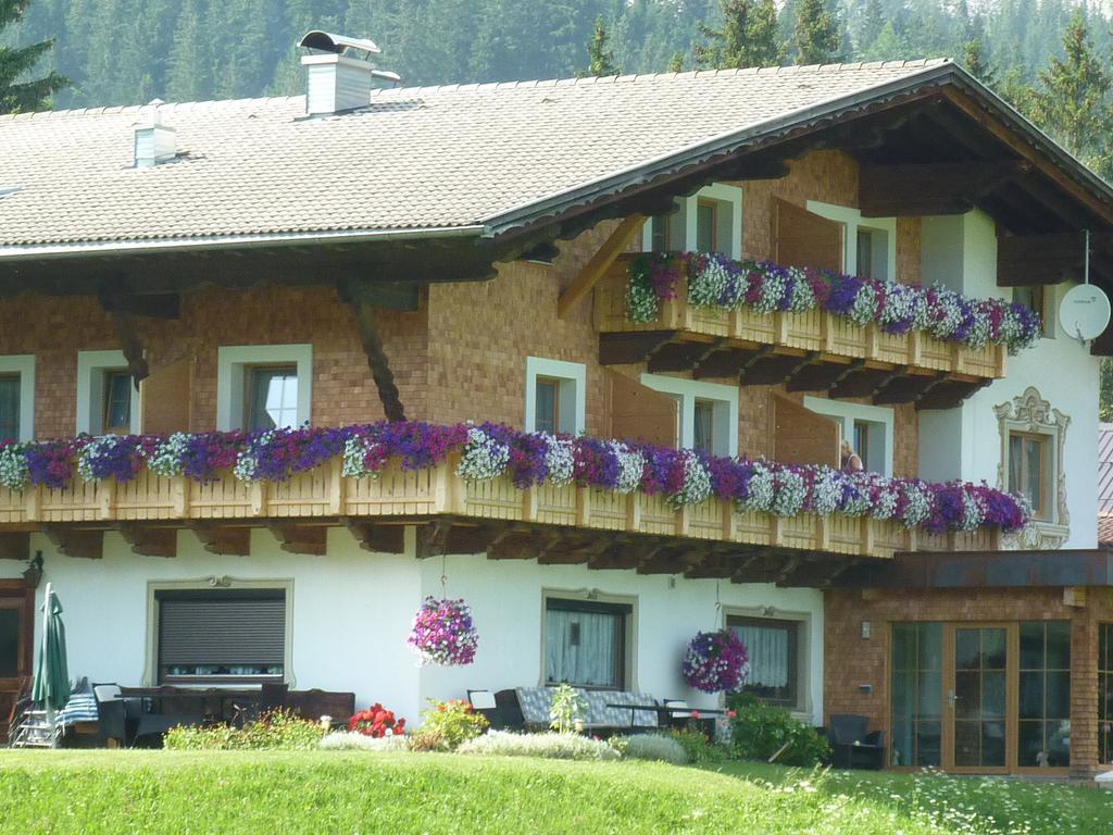 Hotel Tyroler Hof à Grän Extérieur photo