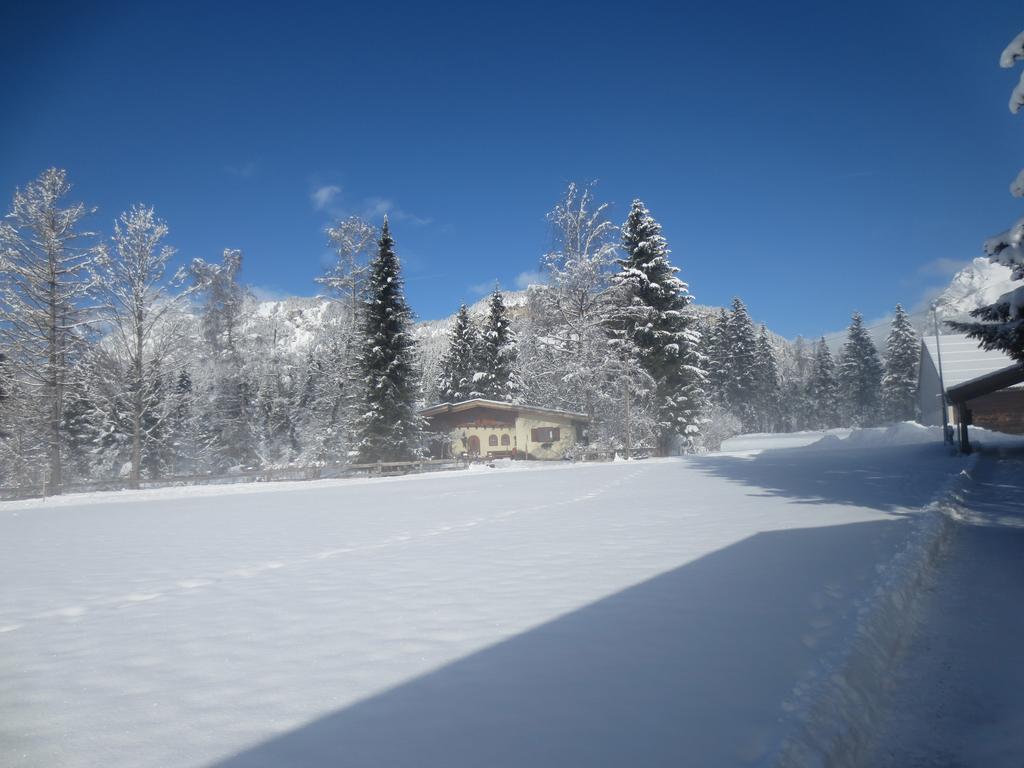 Hotel Tyroler Hof à Grän Extérieur photo