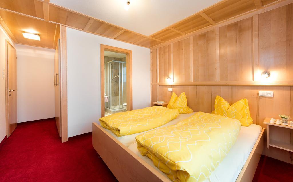 Hotel Tyroler Hof à Grän Extérieur photo