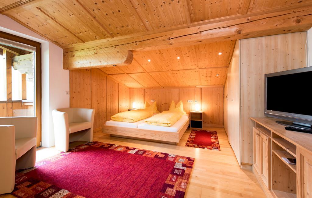 Hotel Tyroler Hof à Grän Chambre photo